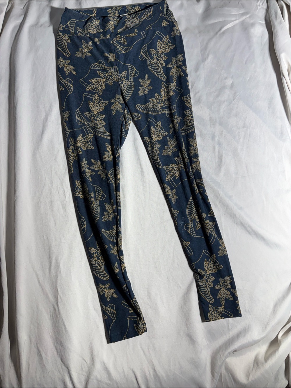 LuLaRoe Navy Leggings with Cream Floral Print